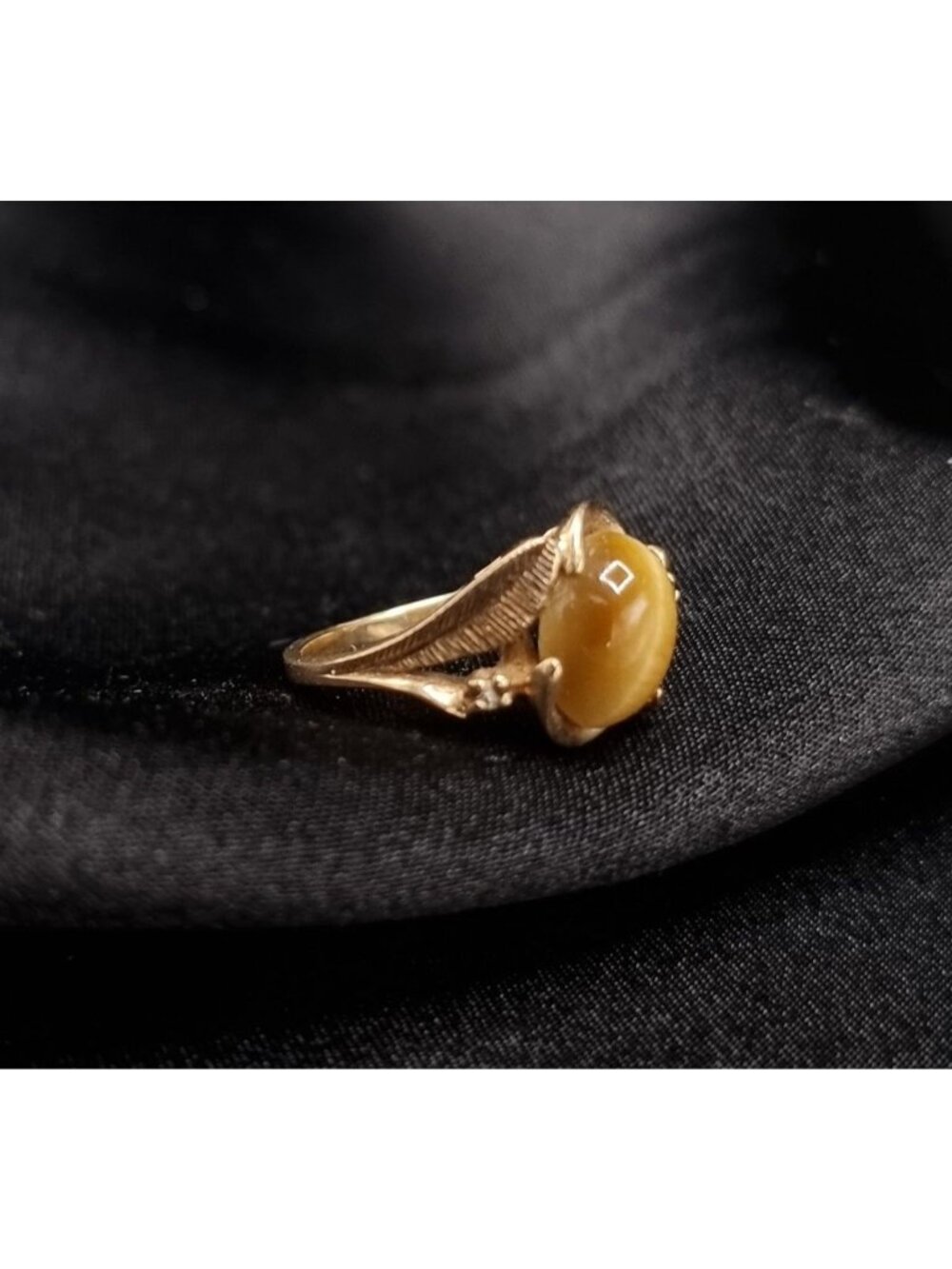 Gold-Tone Yellow Cat's Eye Cabochon Women's Ring